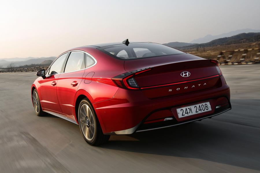  Hyundai Sonata 2019 года  (KR) (фото 39 из 42)
